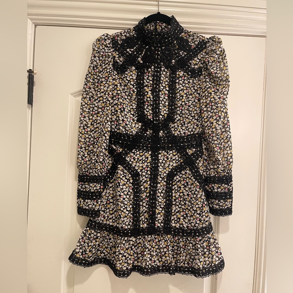 Top shop mini dress - size 4 - all buttons intact worn - maybe 3 times - floral